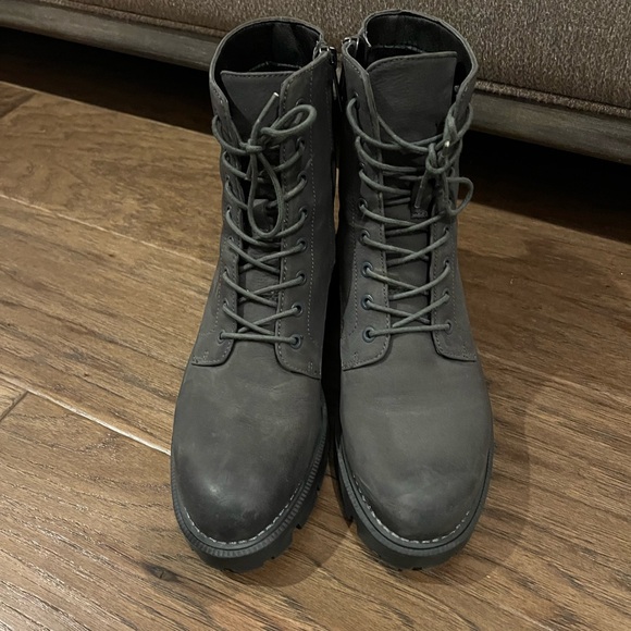 Sam Edelman boots - 8 - like new - Picture 2 of 3